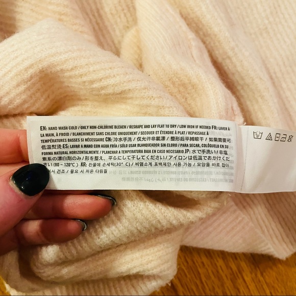 Abercrombie & Fitch Split-Back Sweater- size Small - Picture 6 of 6